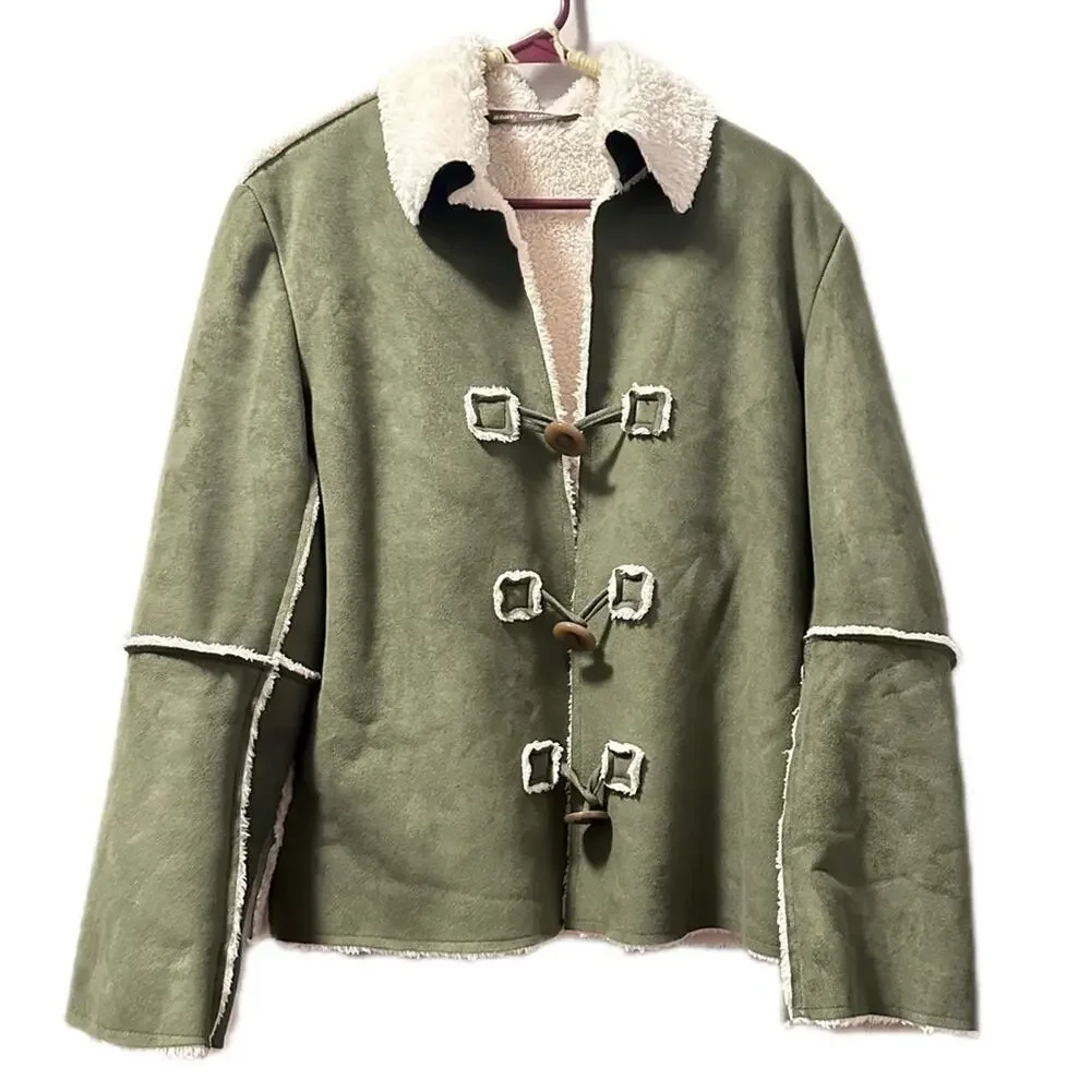 Abby & Friends vegan Jacket green fuzzy lining polyester large wrinkles